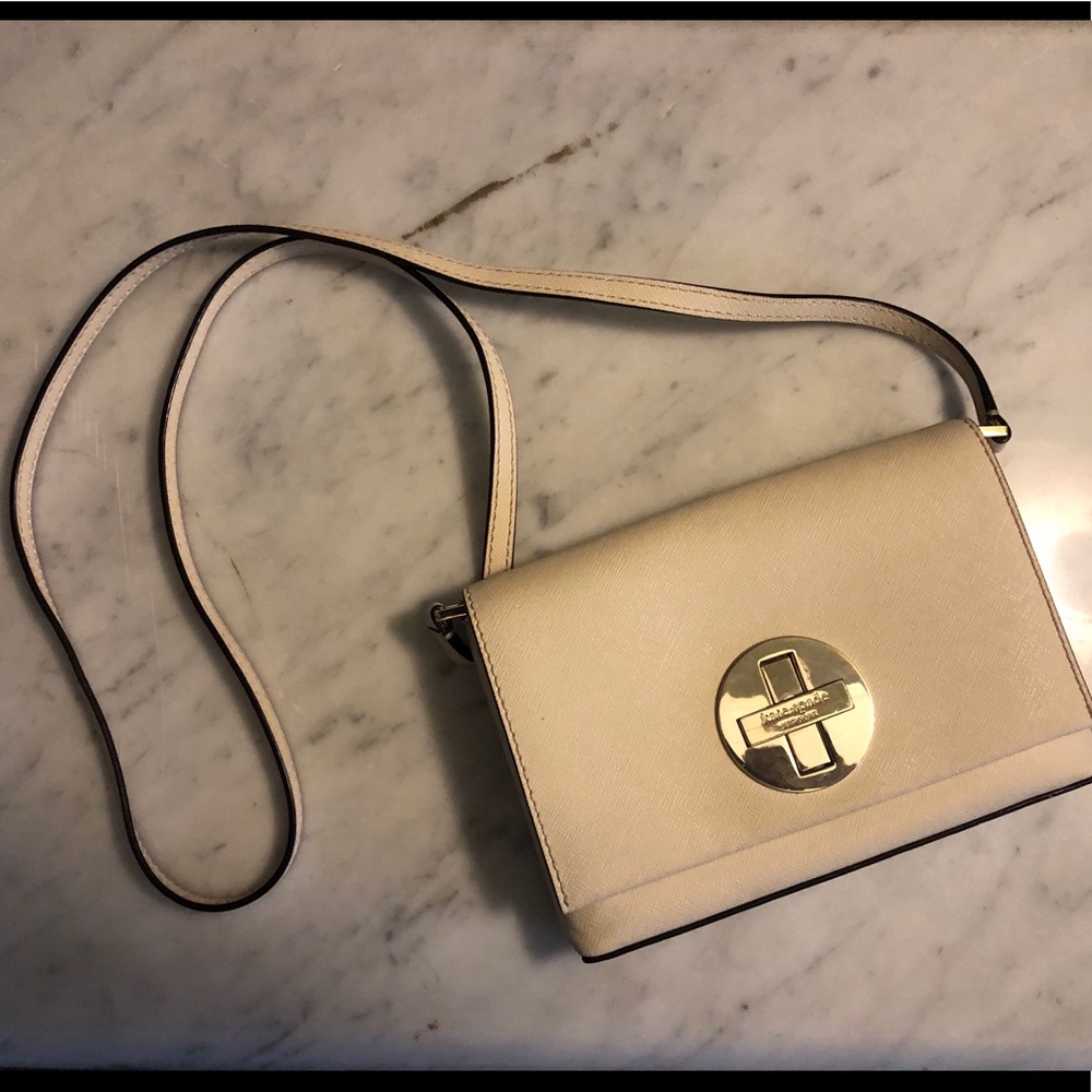 KATE SPADE CROSS BODY CREAM PURSE
